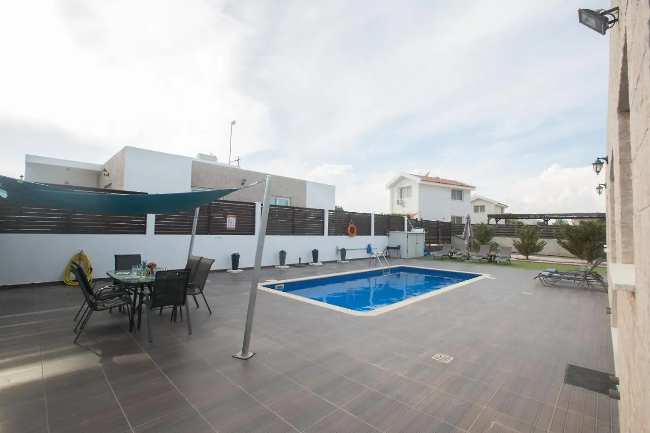 Broadway Villas Protarász