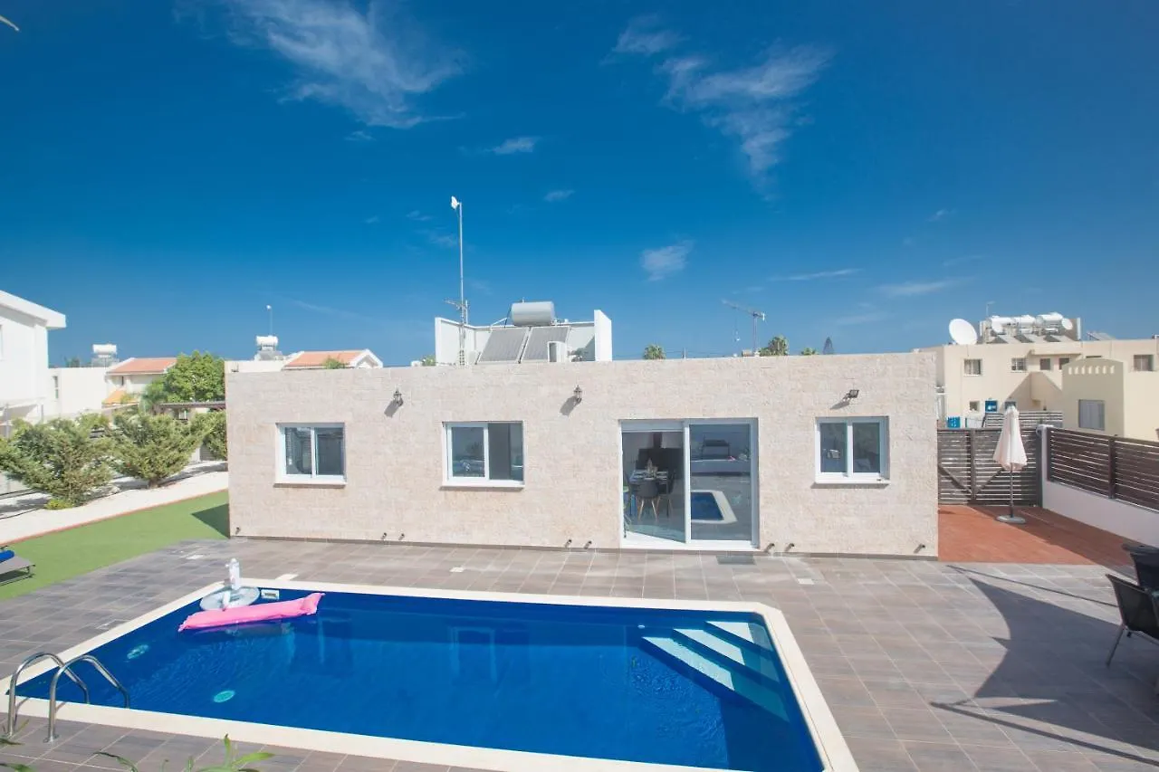 Broadway Villas Protarász Nyaraló