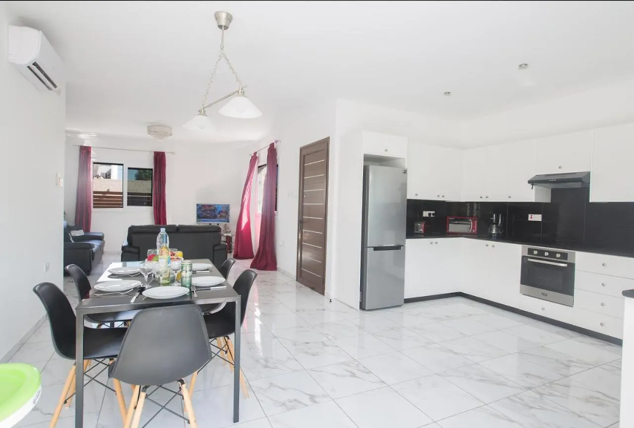 Nyaraló Broadway Villas Protarász